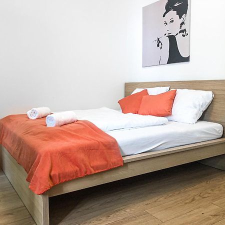 Lovely 2Br Shared Apartment, Enkplatz U3, 15Min To Center 维也纳 外观 照片