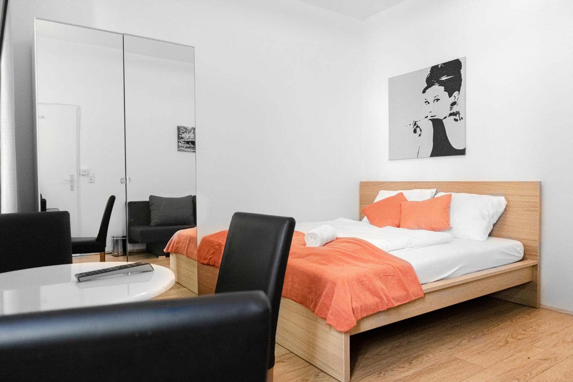 Lovely 2Br Shared Apartment, Enkplatz U3, 15Min To Center 维也纳 外观 照片