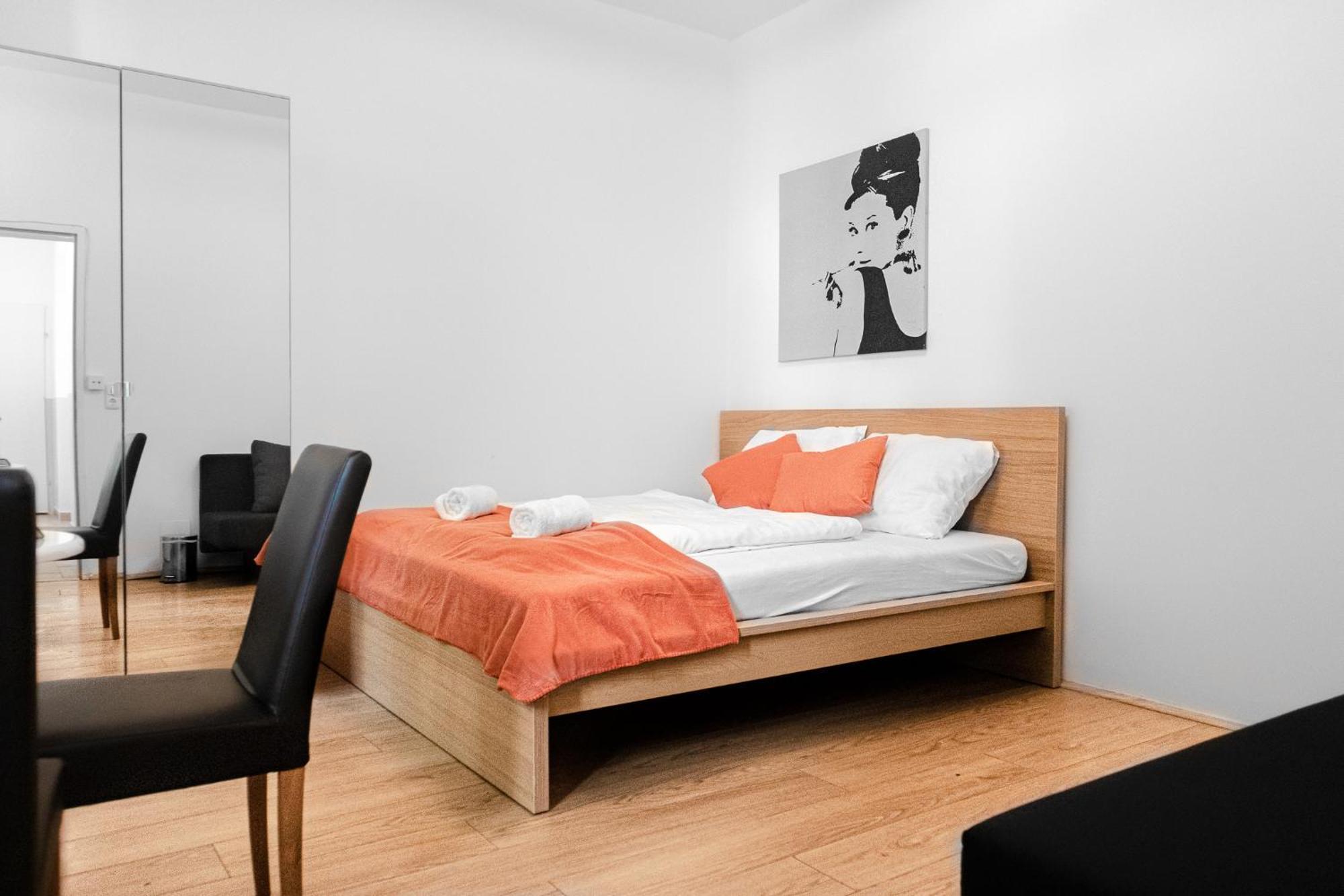 Lovely 2Br Shared Apartment, Enkplatz U3, 15Min To Center 维也纳 外观 照片
